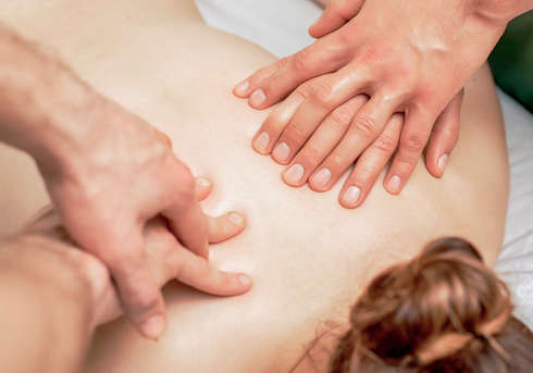 Soin bien-être MASSAGE À 4 MAINS