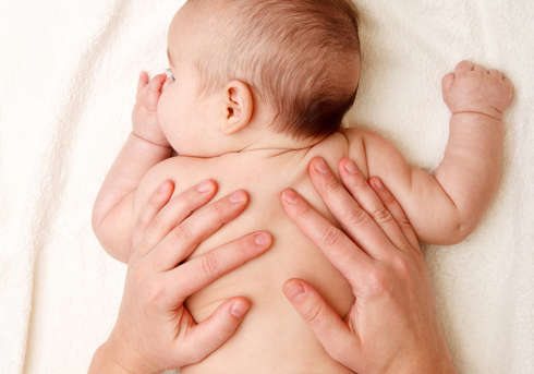 Soin bien-être MASSAGE BÉBÉ de 3 à 36 mois