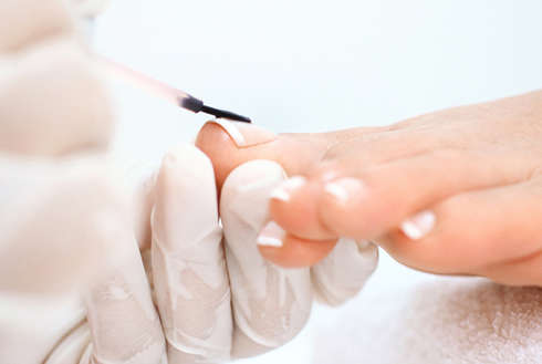 Soin bien-être POSE DE VERNIS SEMI-PERMANENT PIEDS