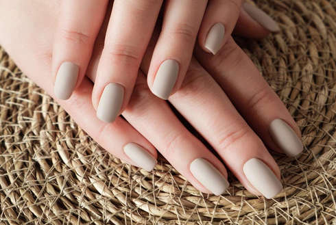 Soin bien-être Pose de vernis semi-permanent